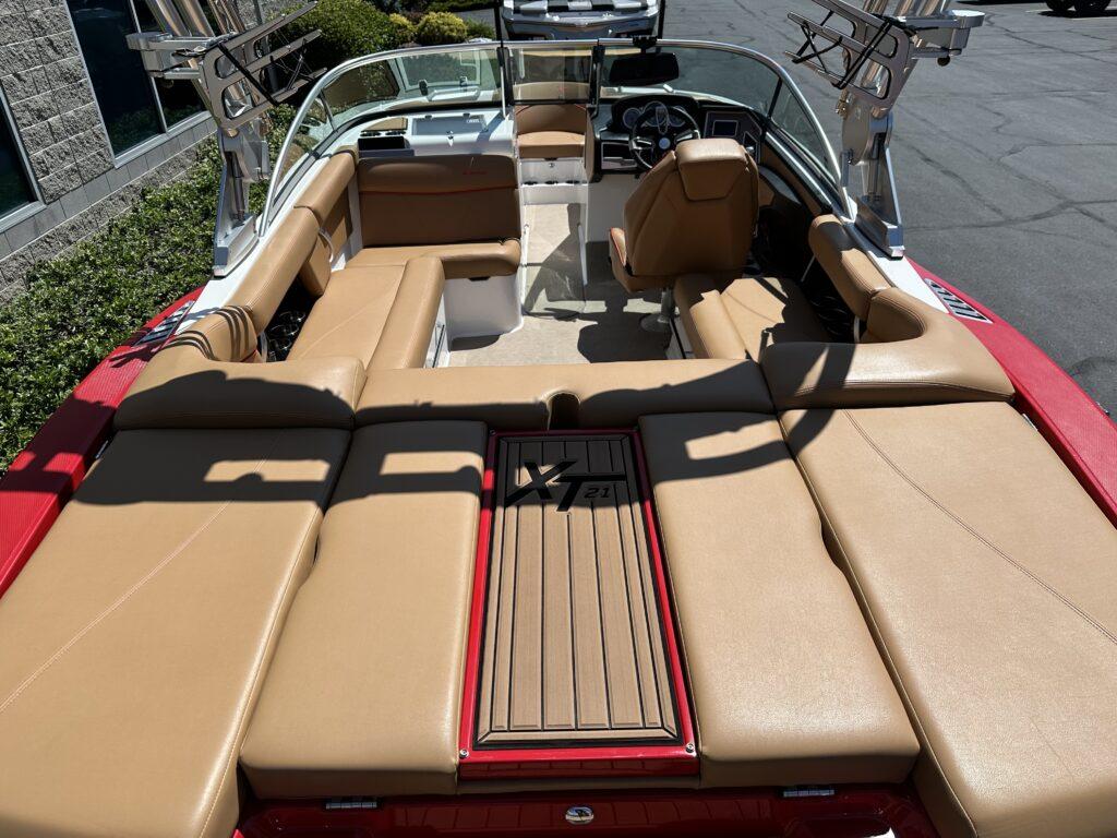 2019 MasterCraft XT21
