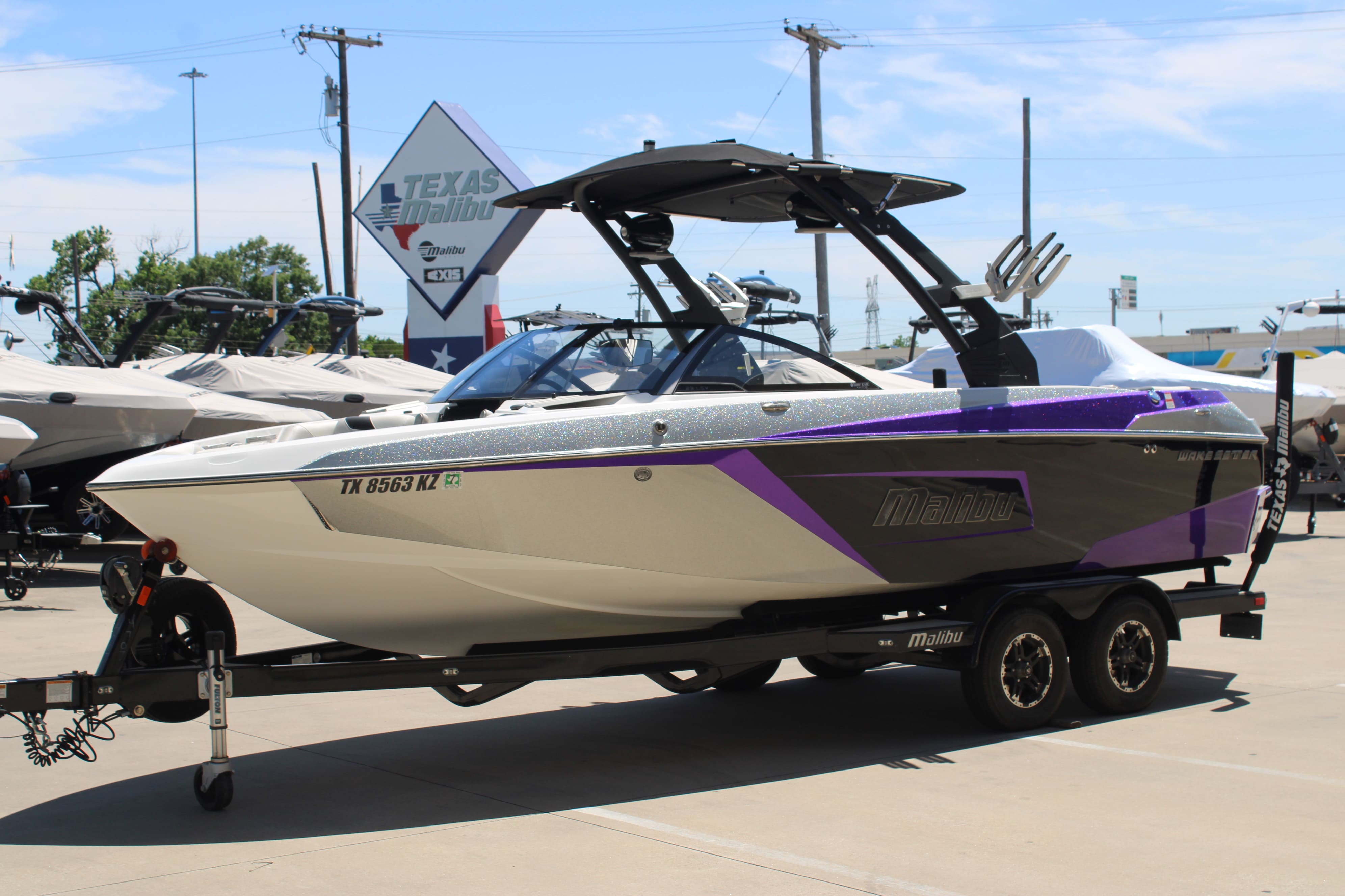 2018 Malibu 23 LSV