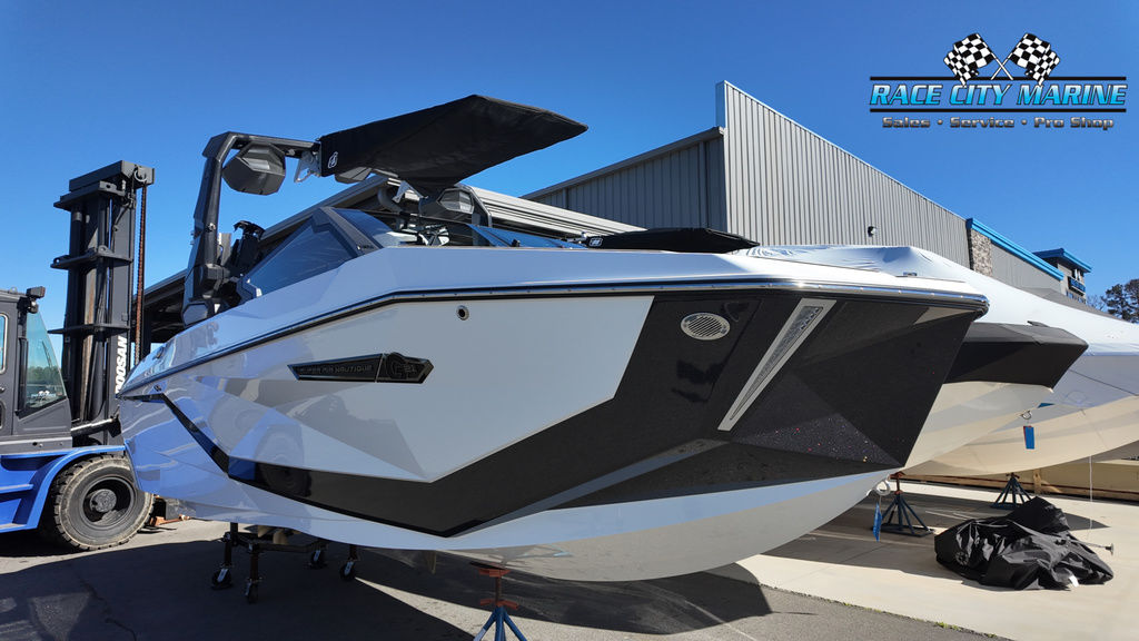 2025 Nautique G21