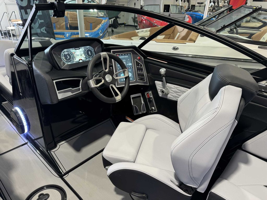 2024 MasterCraft X24