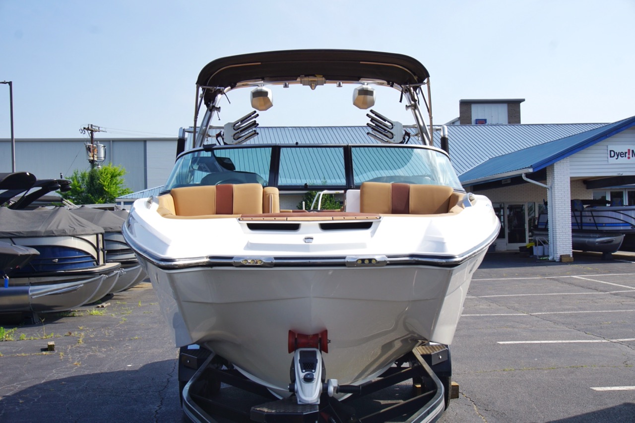 2019 MasterCraft X24