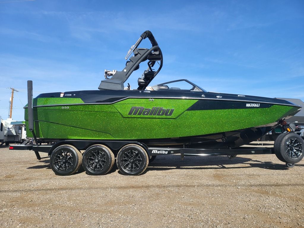 2022 Malibu Boats M240