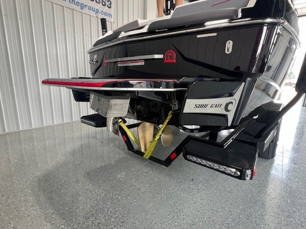2024 Malibu Boats M220