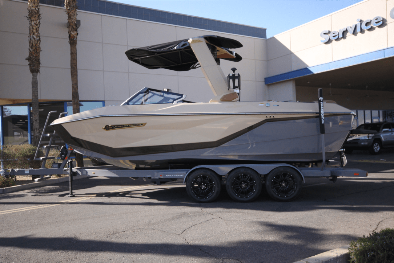 boat.Title