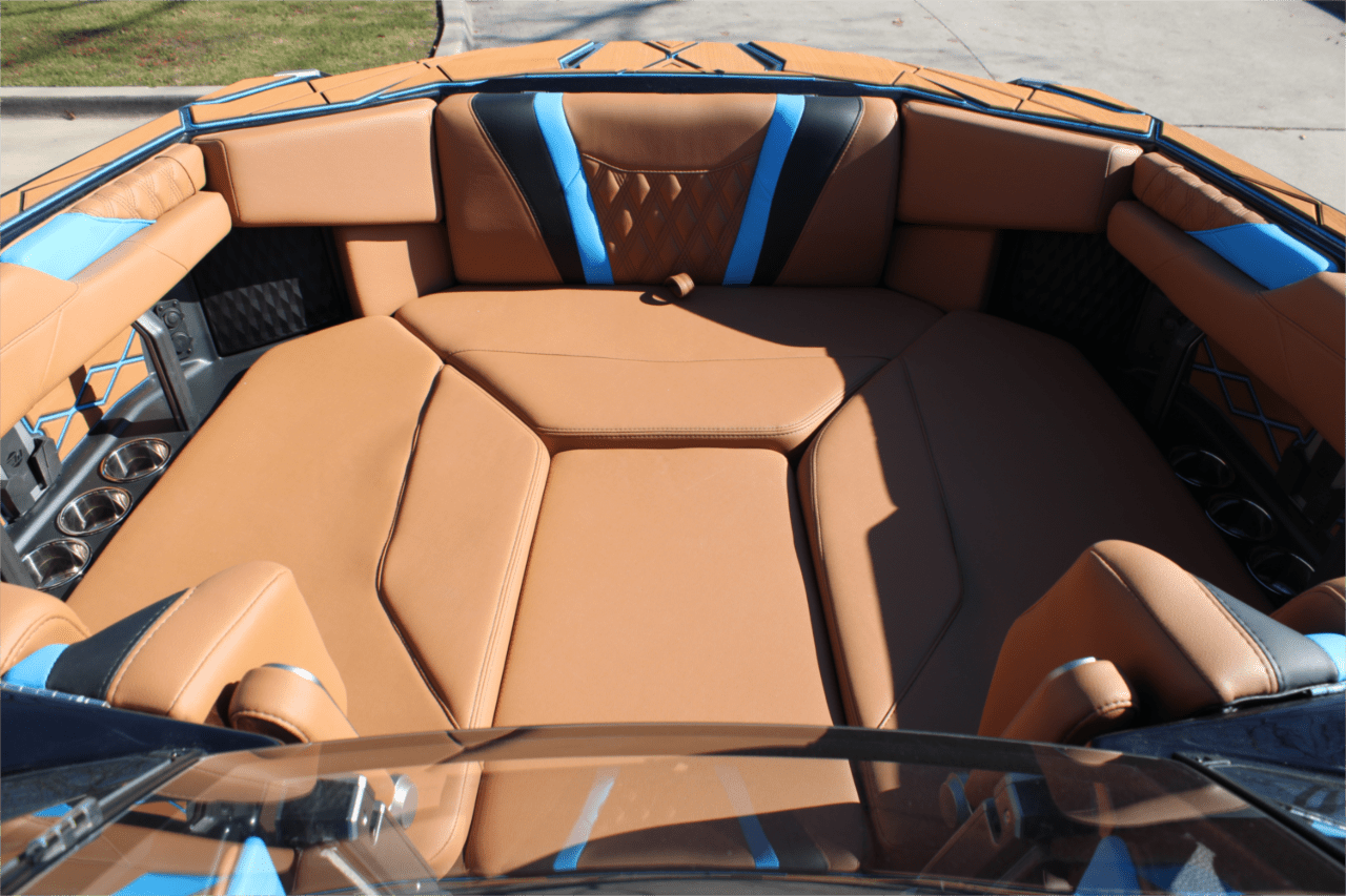 2025 Malibu M230