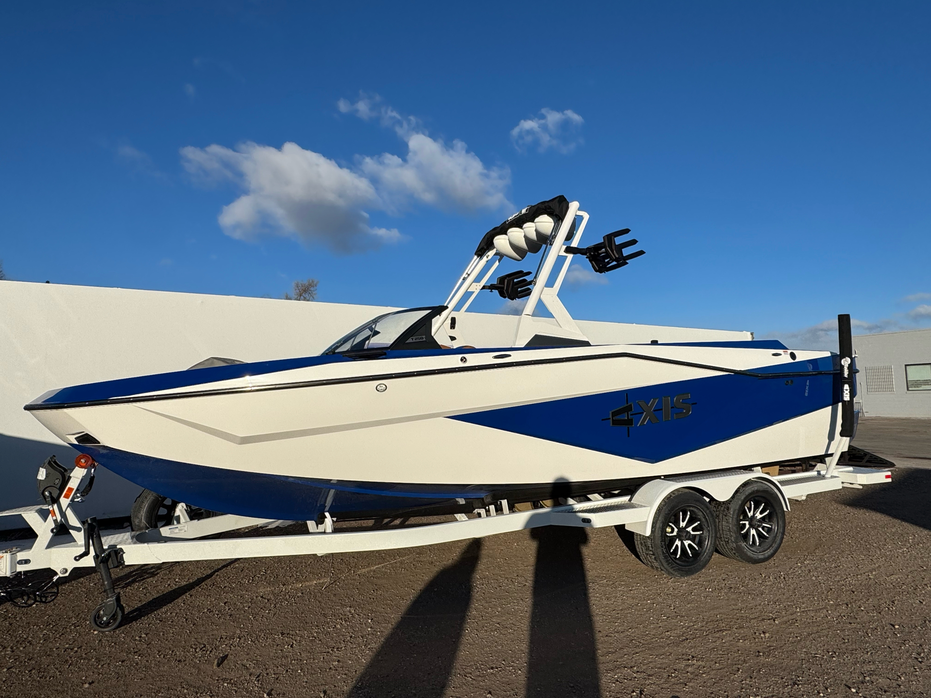  Axis T250
