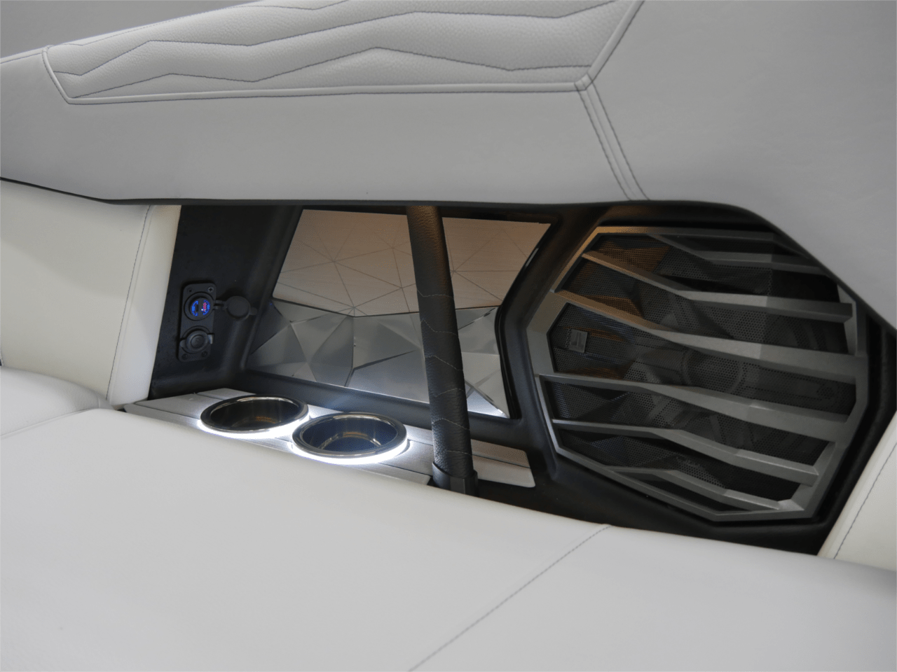 2025 Nautique G21 &#8211; Mystic White/Jet Black