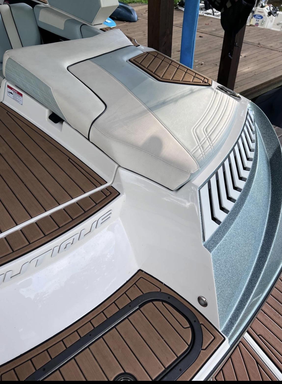 2019 Nautique G21