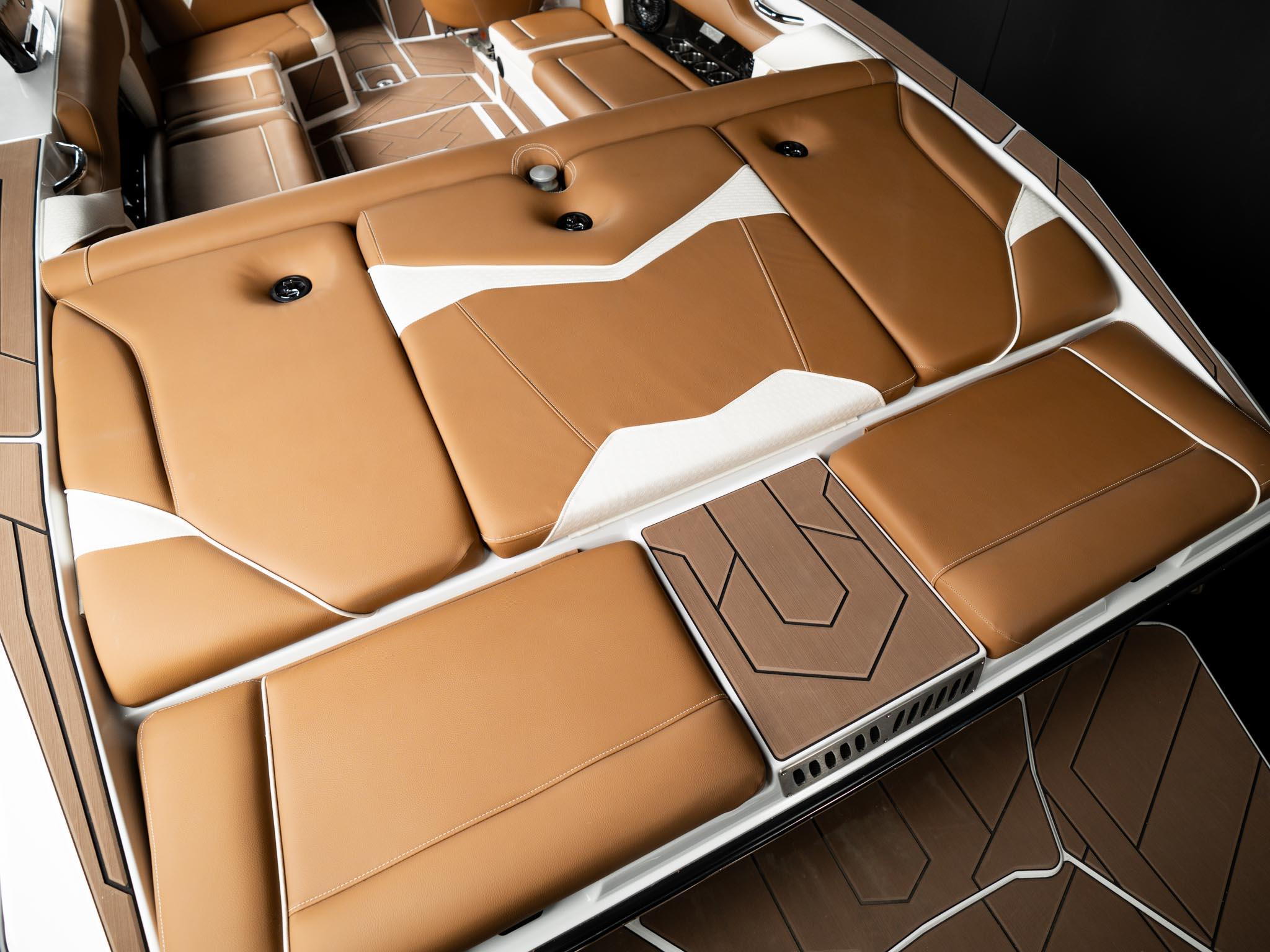 2025 Supreme S240 White Frost / Castano Brown Interior Icon