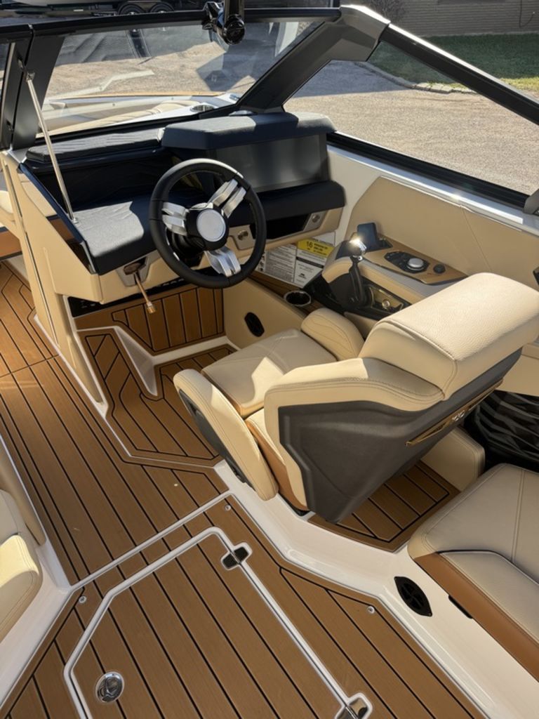2025 Nautique Super Air Nautique G23