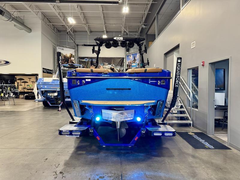 2022 Axis T250