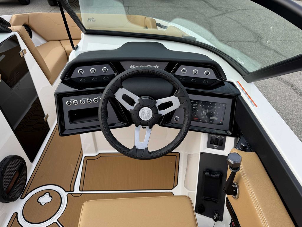 2025 MasterCraft NXT20