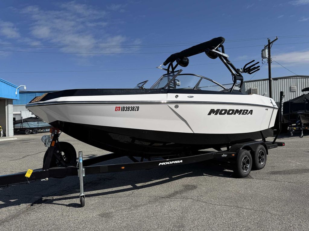 2024 MOOMBA Max