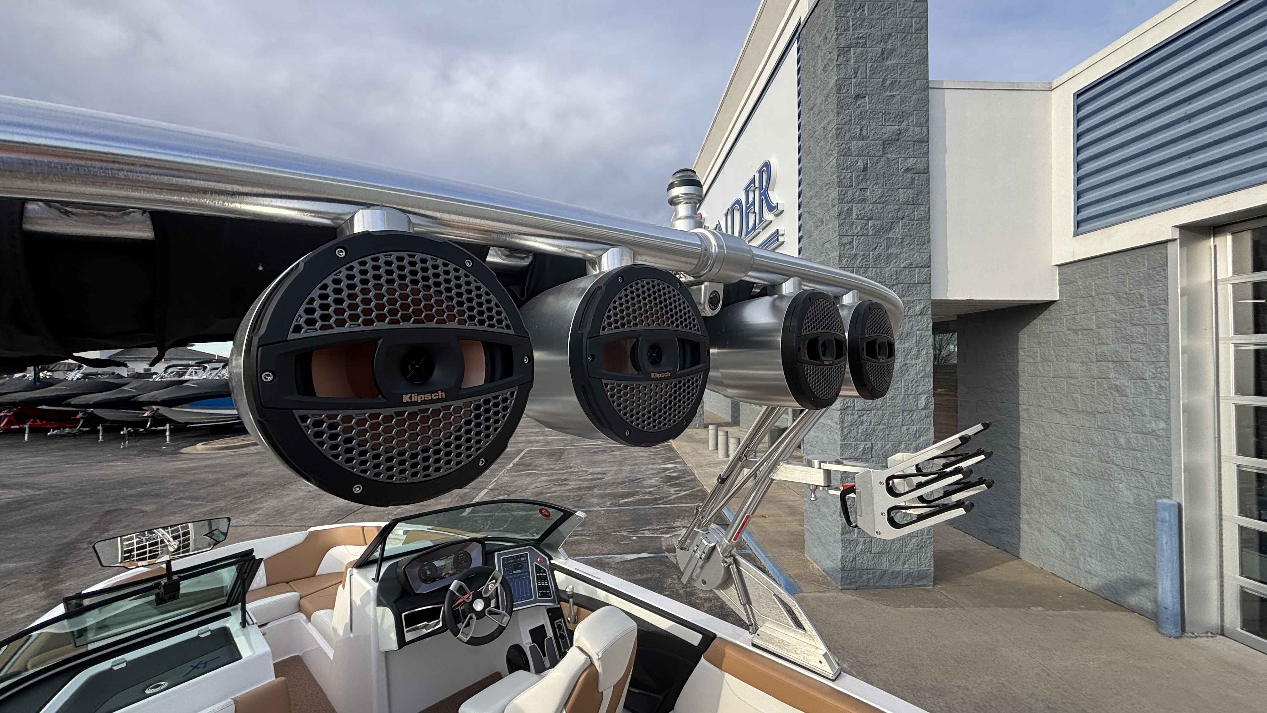 2023 MasterCraft XT24
