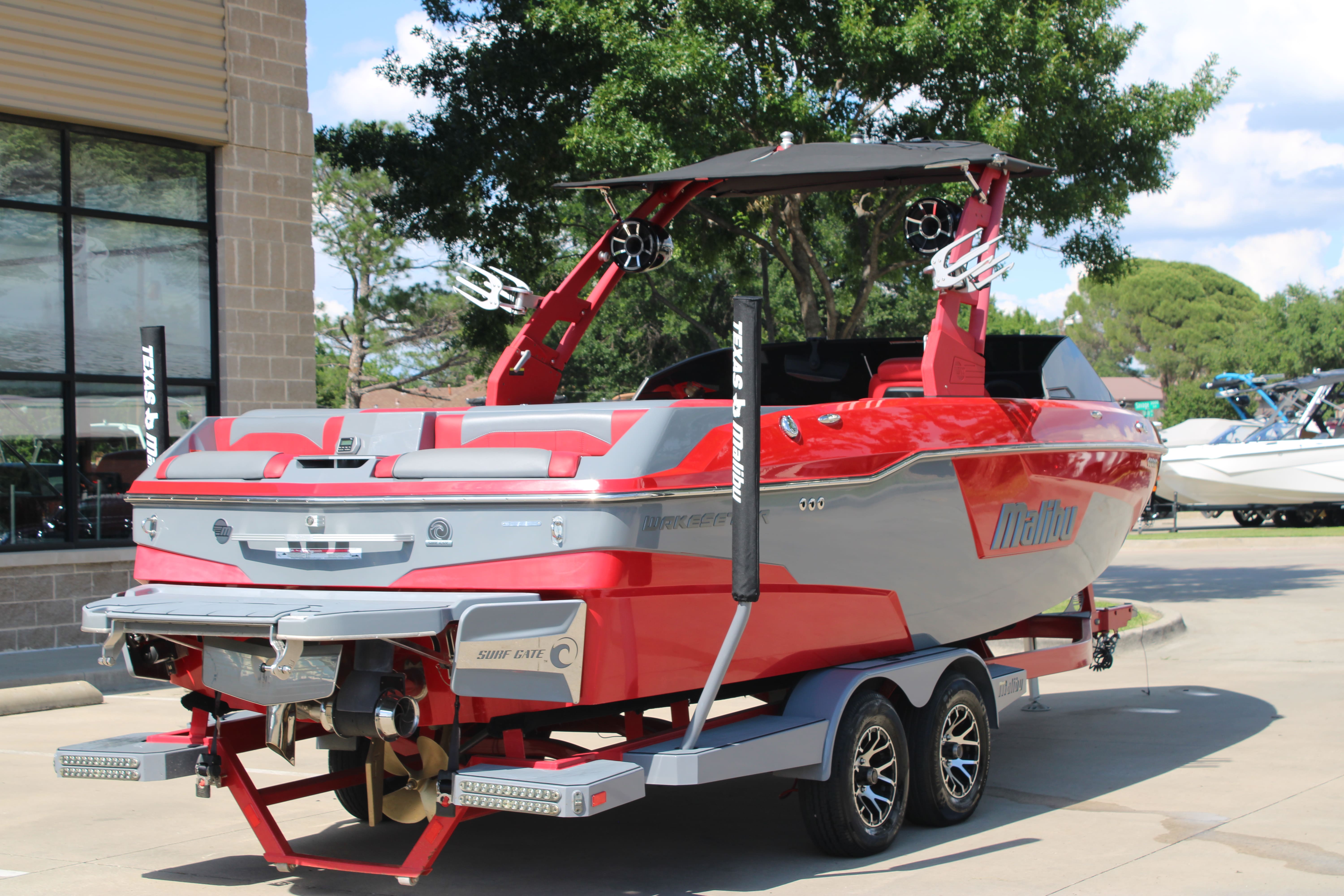 2020 Malibu 25 LSV