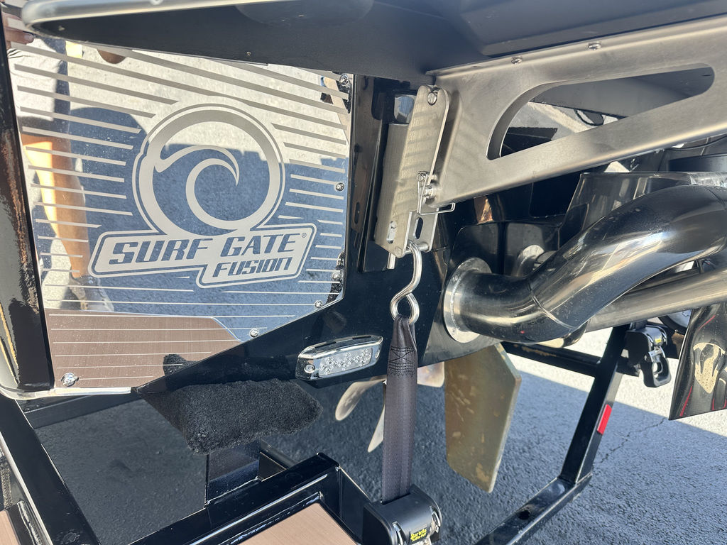 2025 Malibu Boats M242