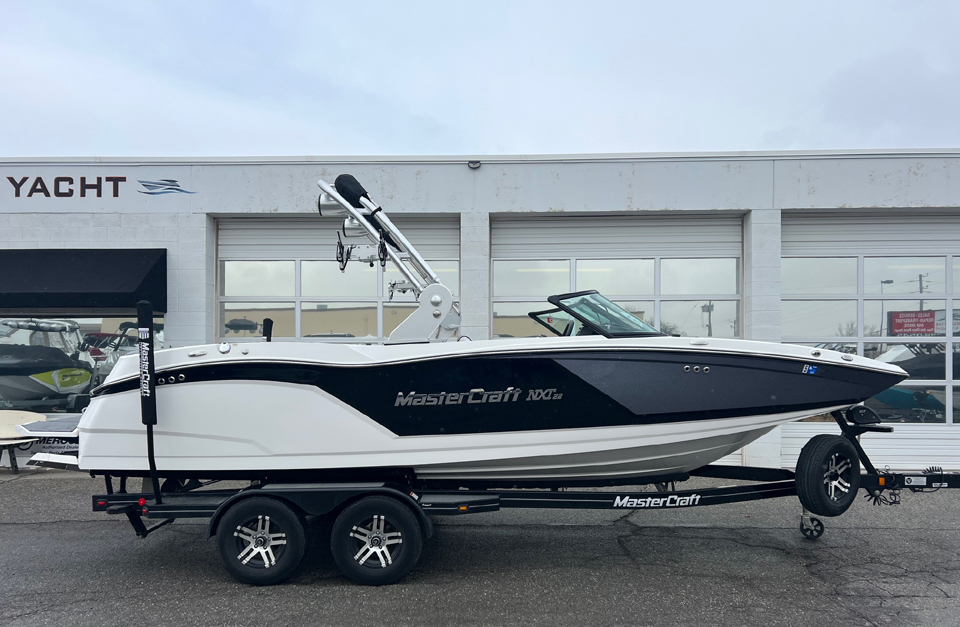 2018 MasterCraft NXT22 
