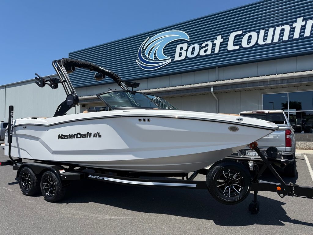 2025 MasterCraft NXT22