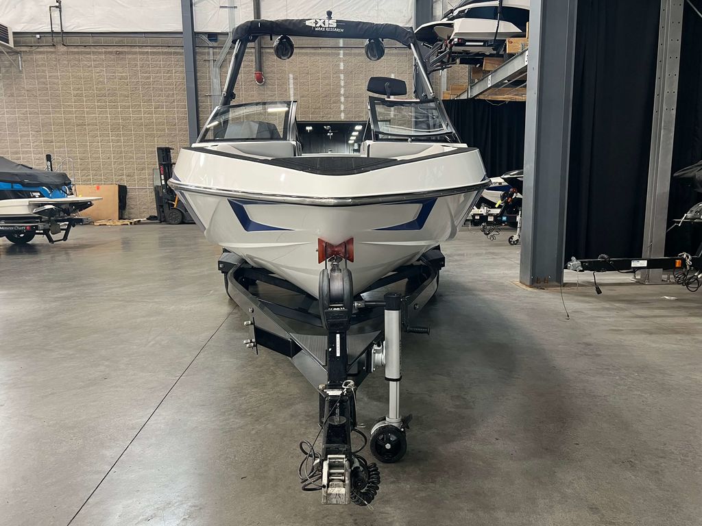 2018 Axis Wake Research T22