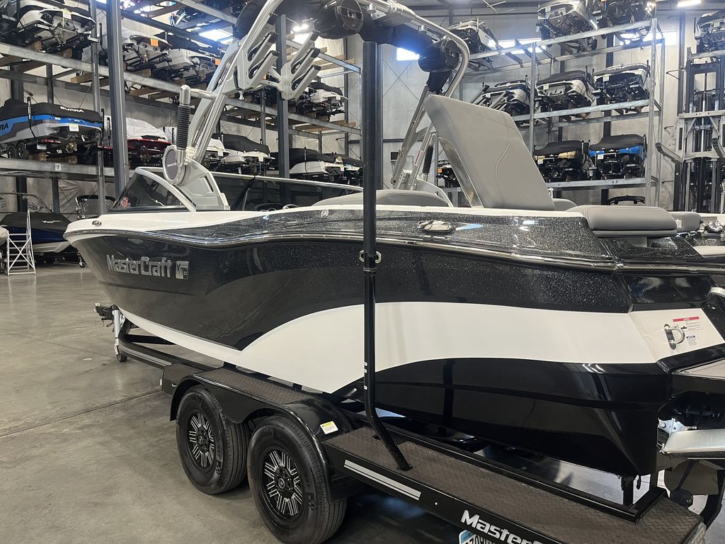 2019 MasterCraft XT23 Icon