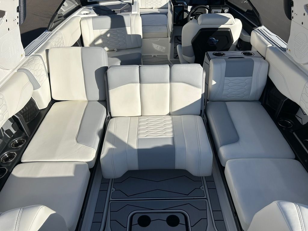 2025 Malibu Boats 24 MXZ