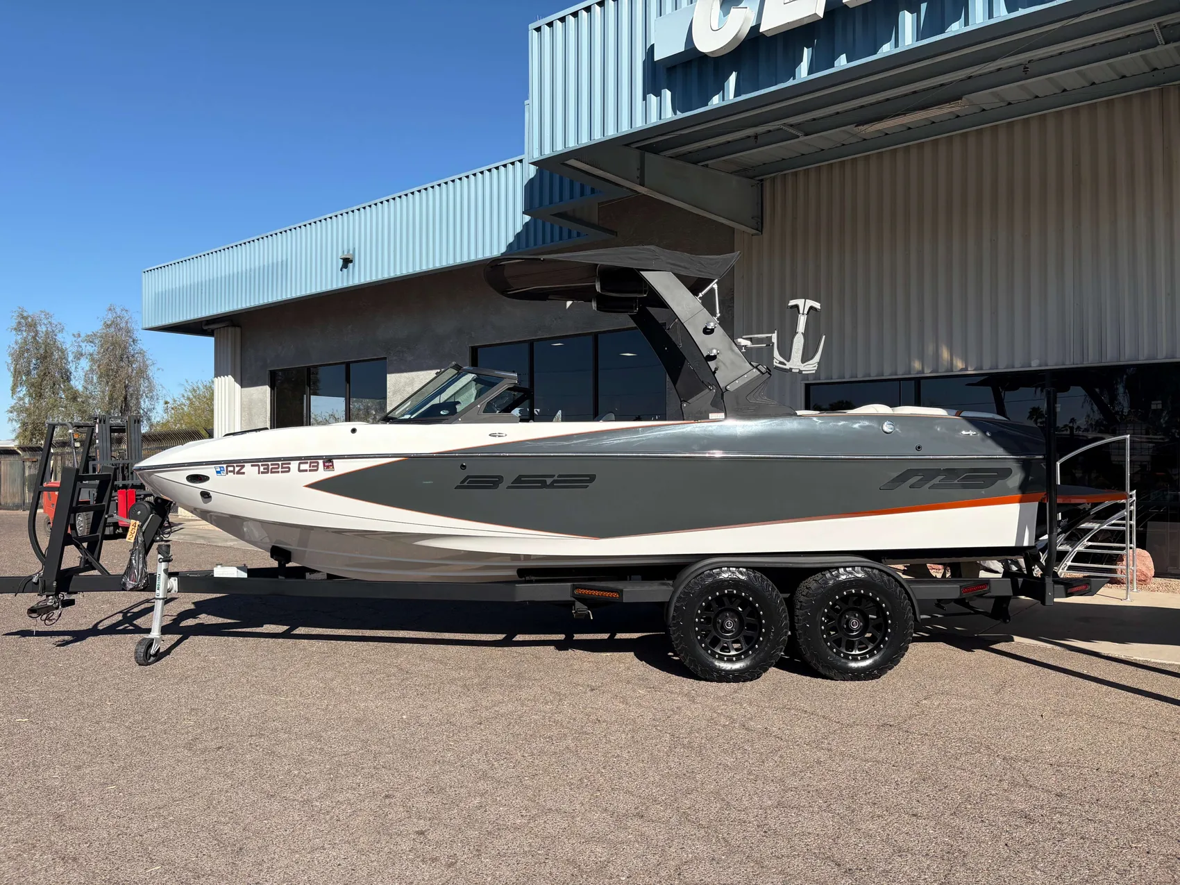 boat.Title