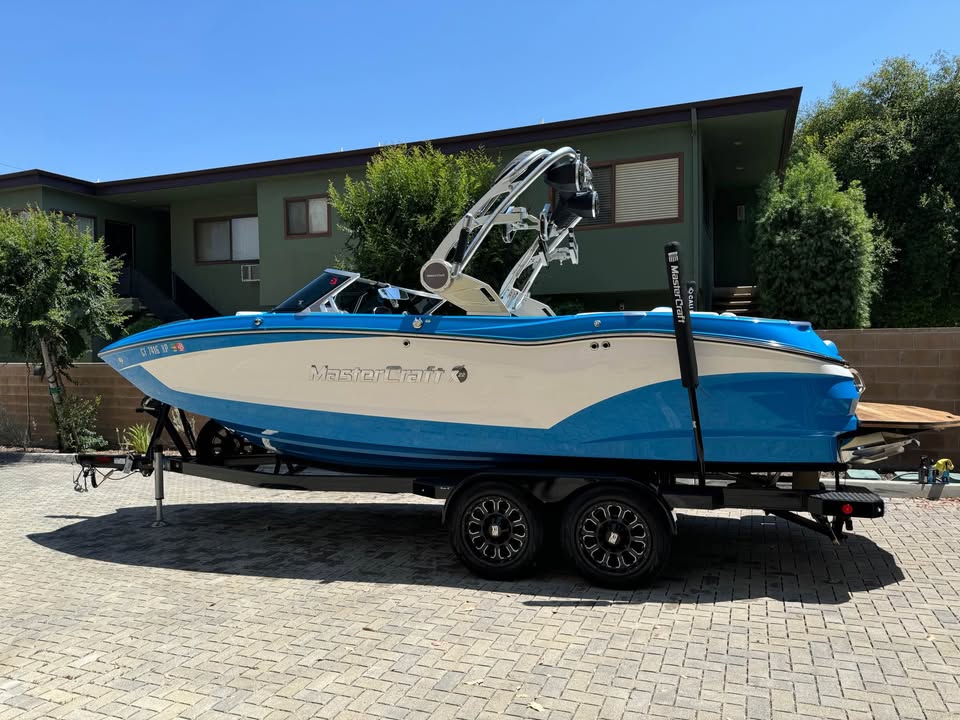 **CLEANEST 2021 MasterCraft X22 ON THE MARKET**