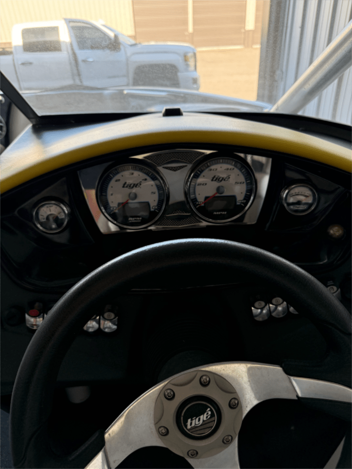 2008 Tige Z1 – Amazing clean boat