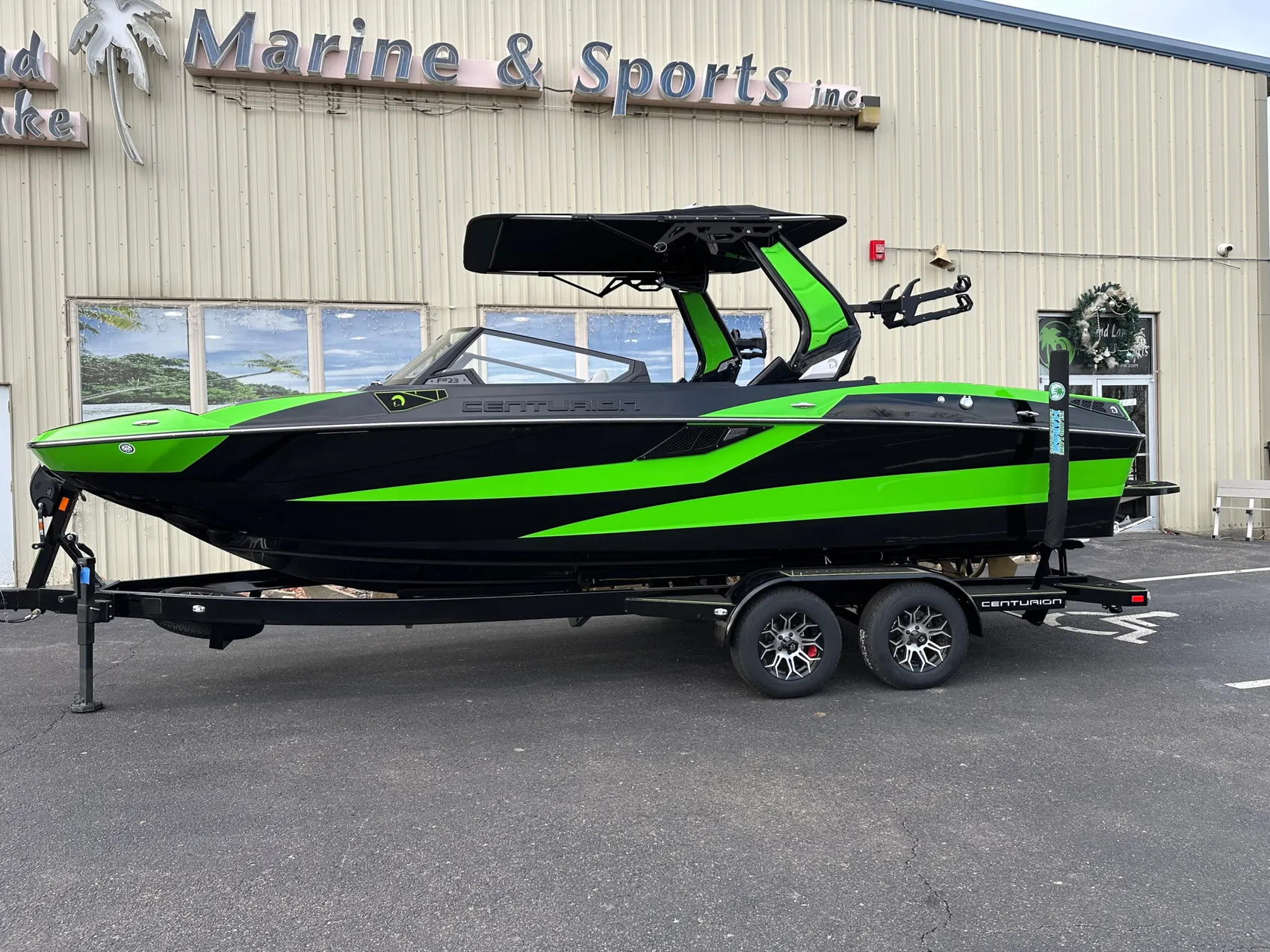 boat.Title