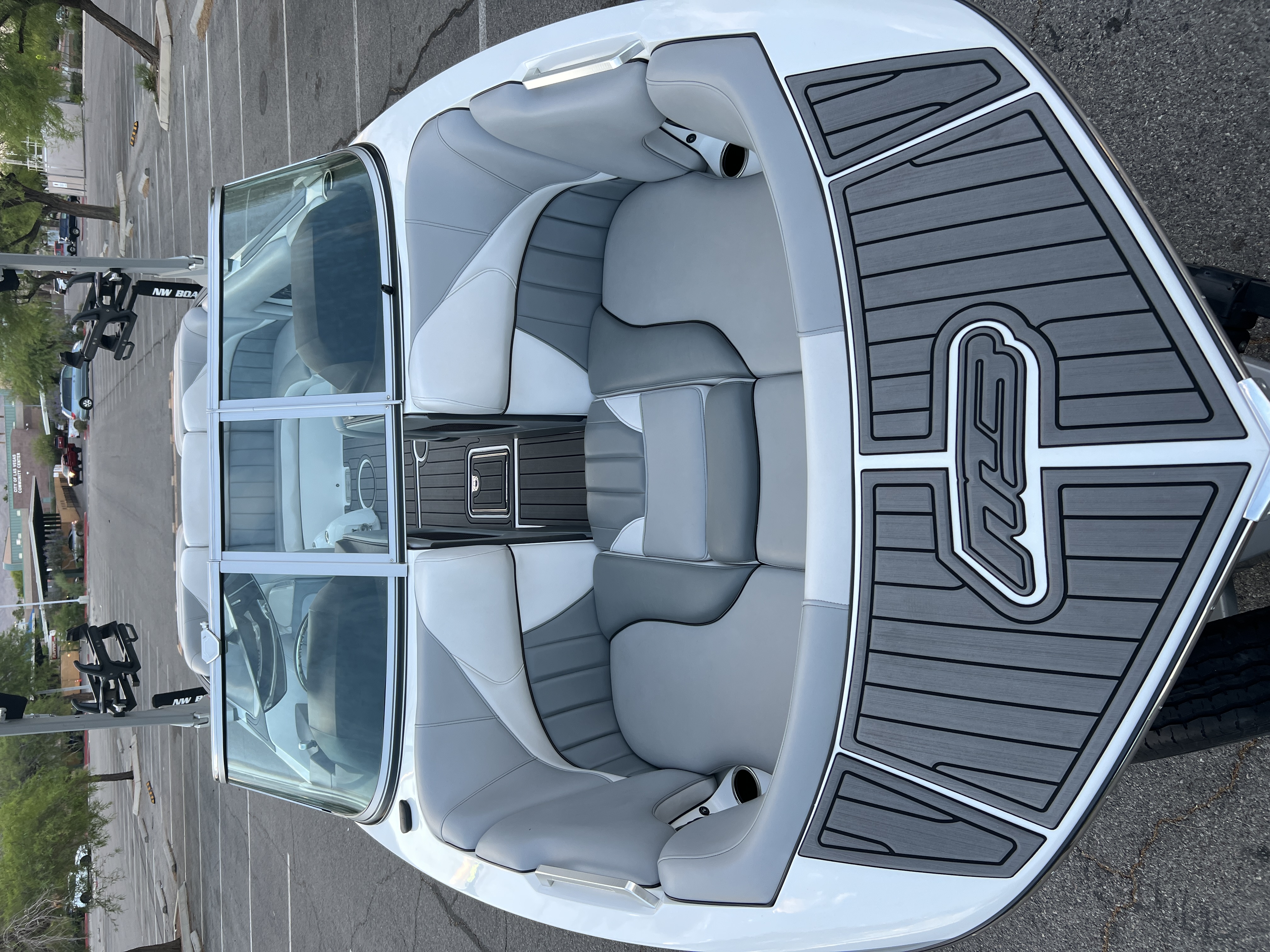 2019 MB B52 23'