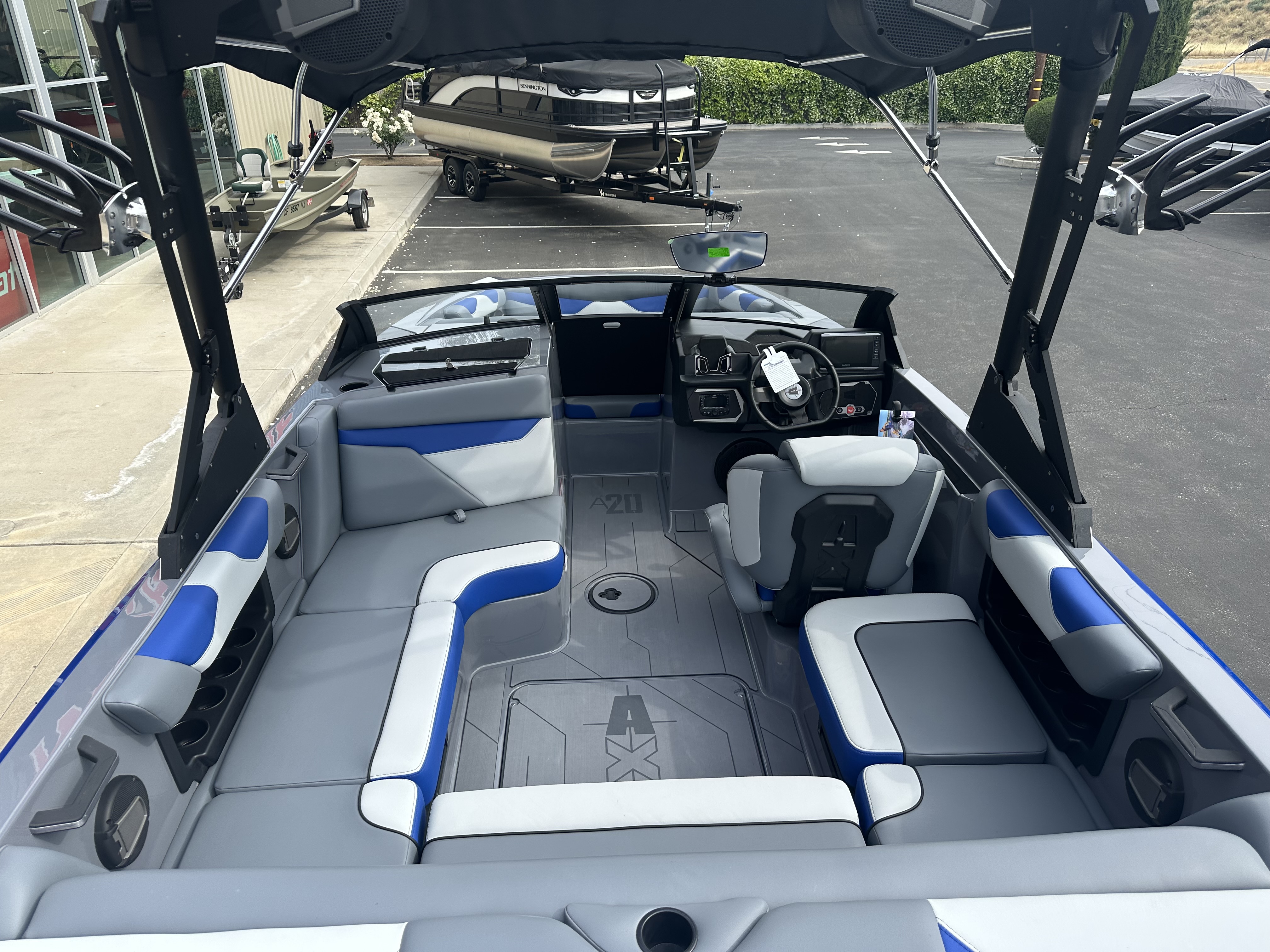 2025 Axis A20