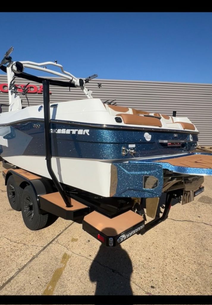 2025 Malibu Boats 23 LSV