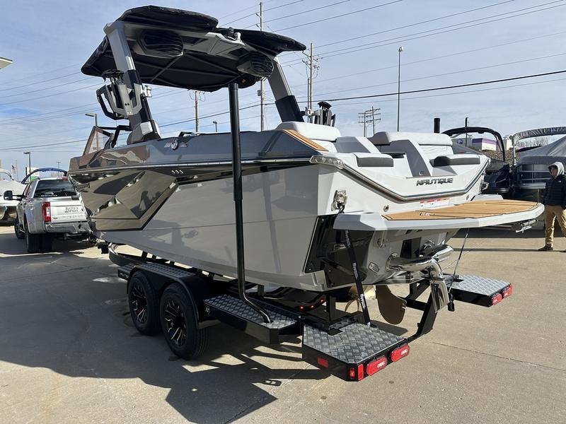 2025 Nautique G23