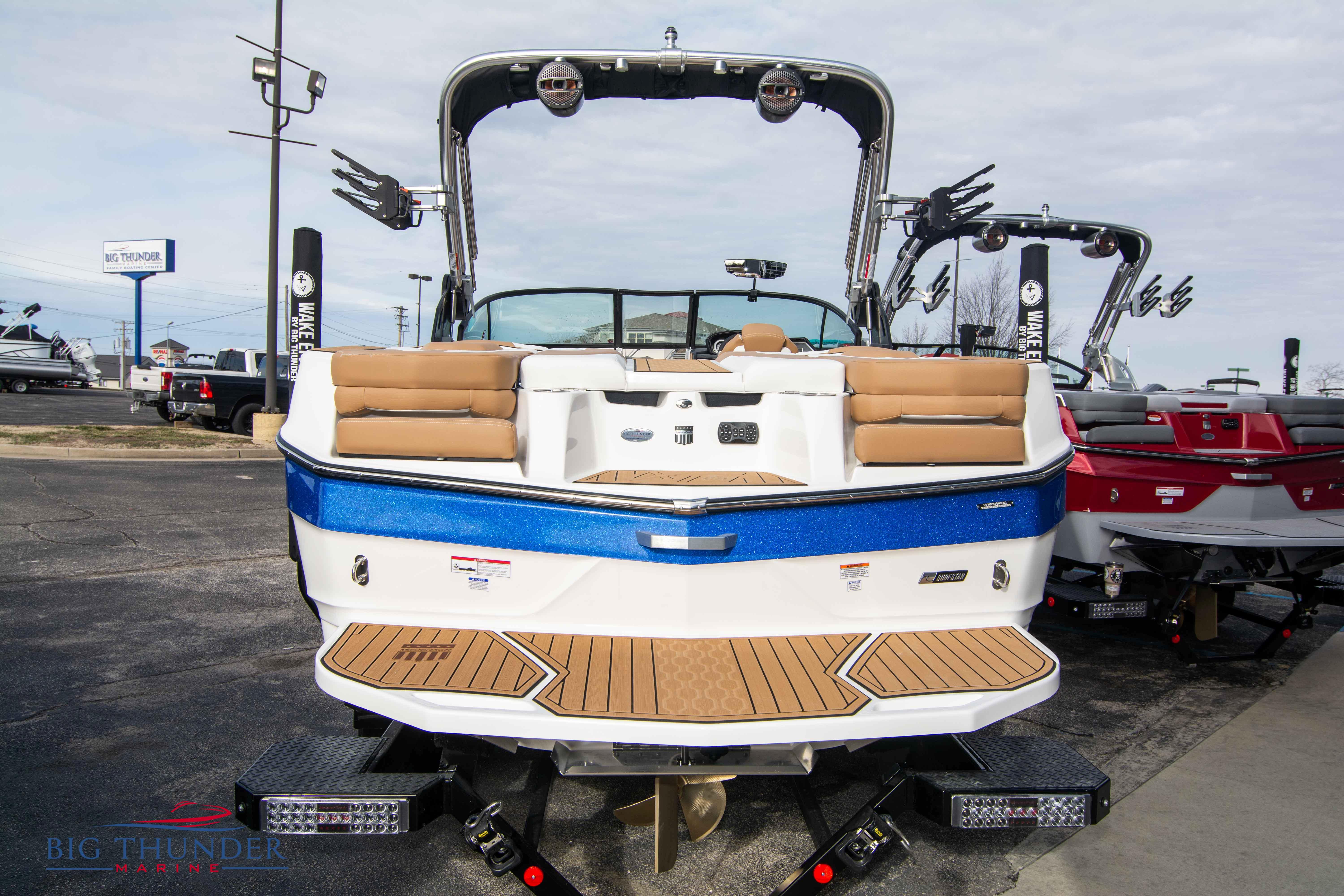 2023 Mastercraft XT22