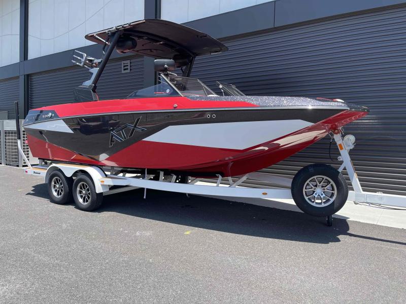 boat.Title