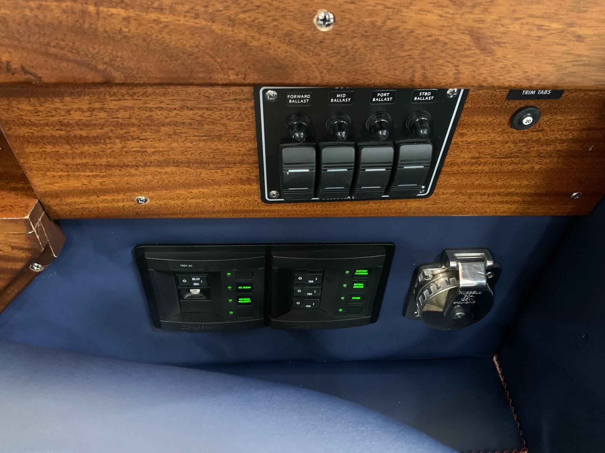 2011 Stancraft Malibu Wakesetter 247 LSV “WICKED WOOD”