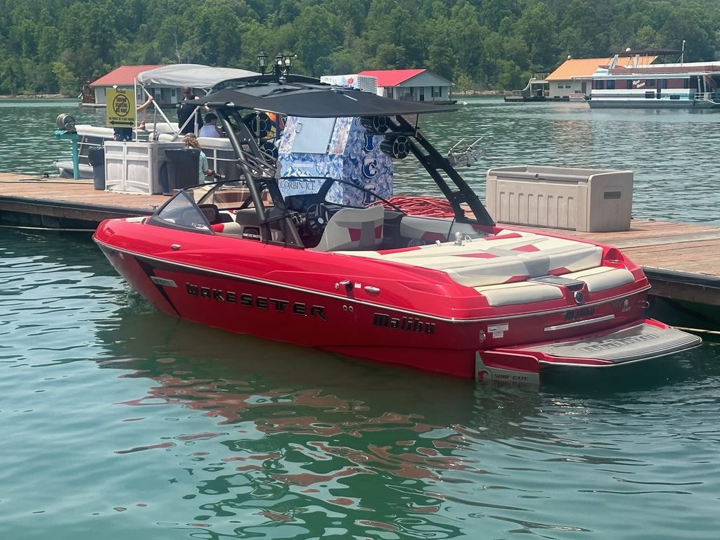 2015 Malibu Boats 22 VLX