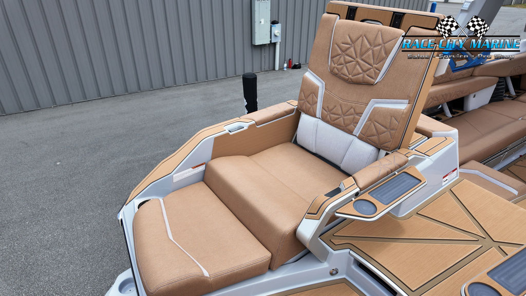 2025 Nautique P25
