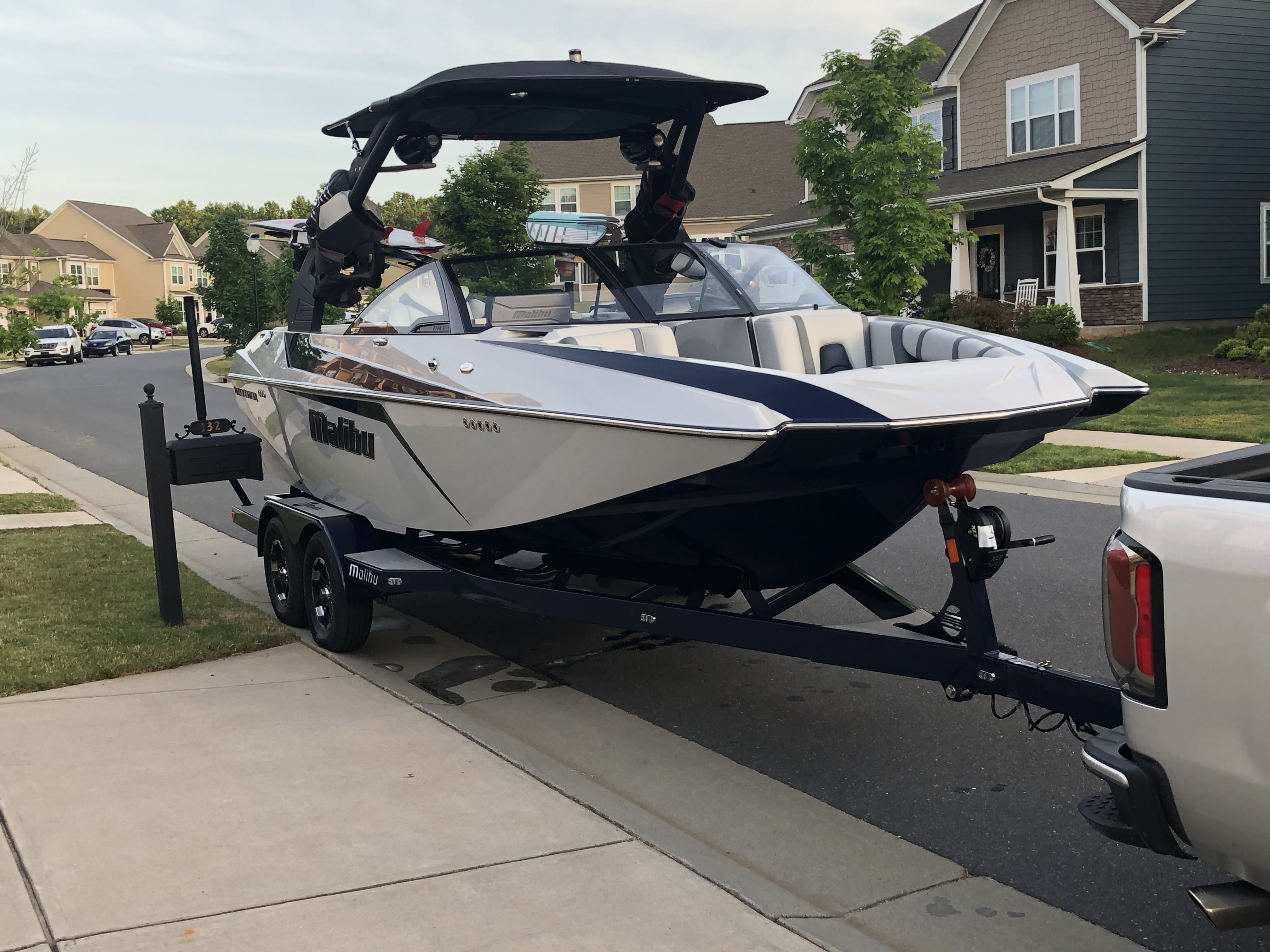 2019 Malibu 21’ MLX- REDUCED! $72,500
