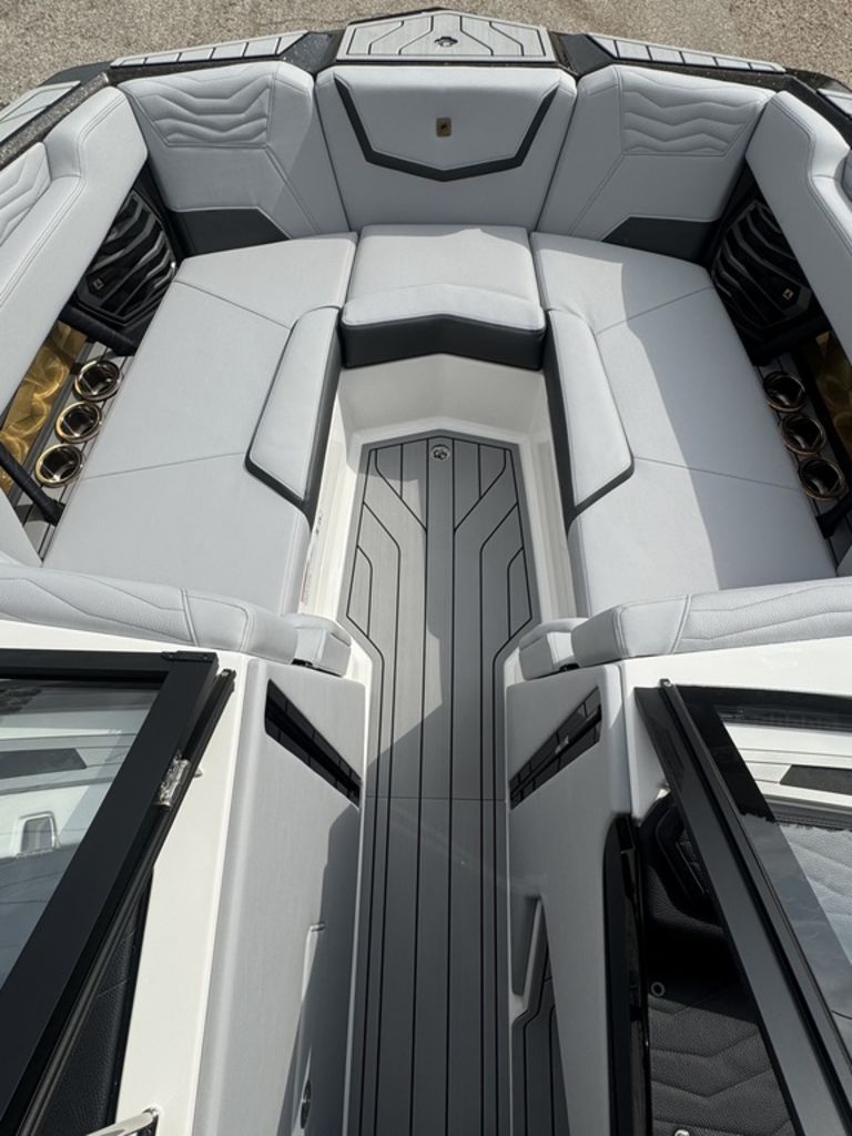 2025 Nautique Super Air Nautique G23