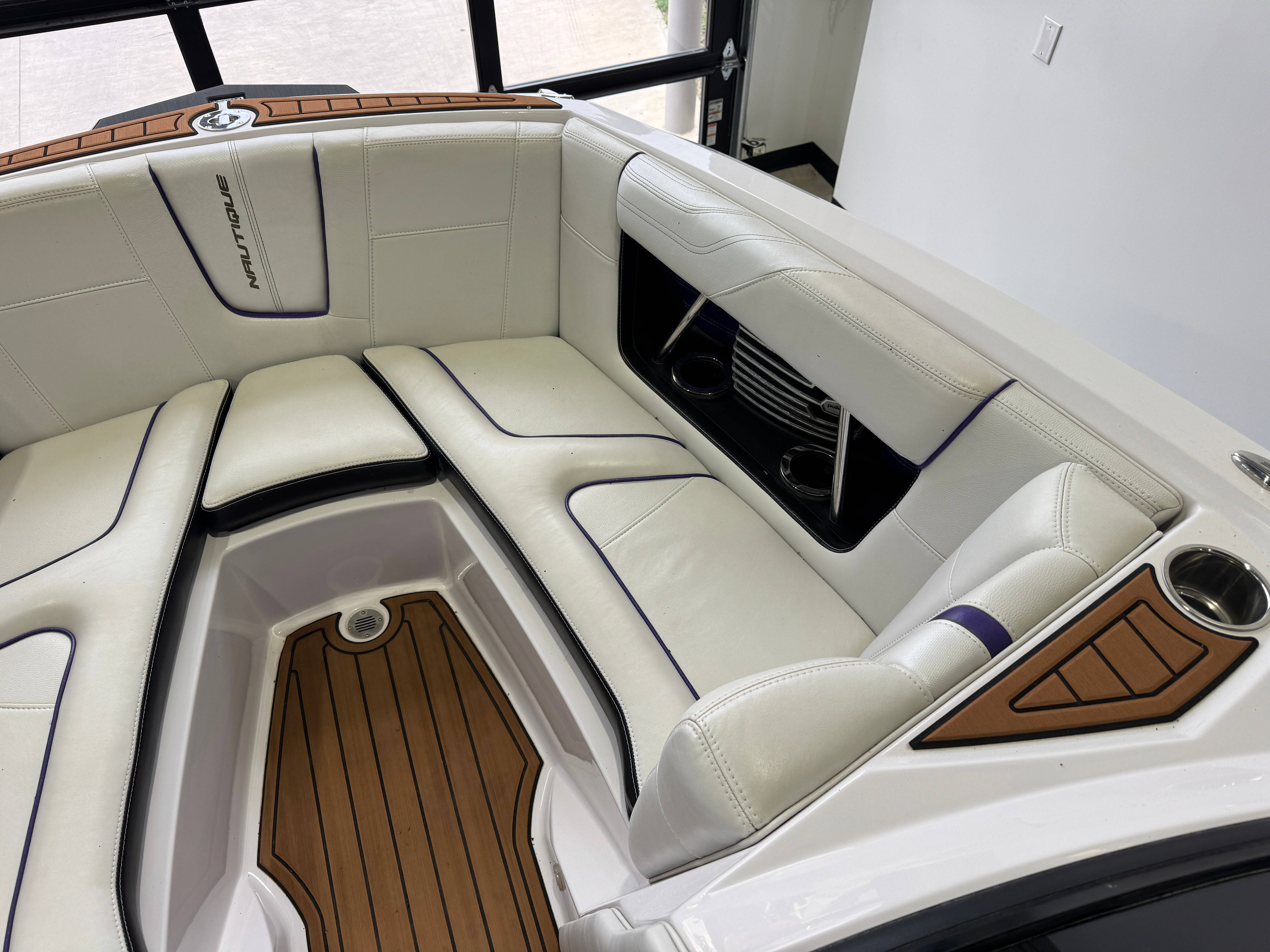 2014 Nautique Super Air Nautique G21