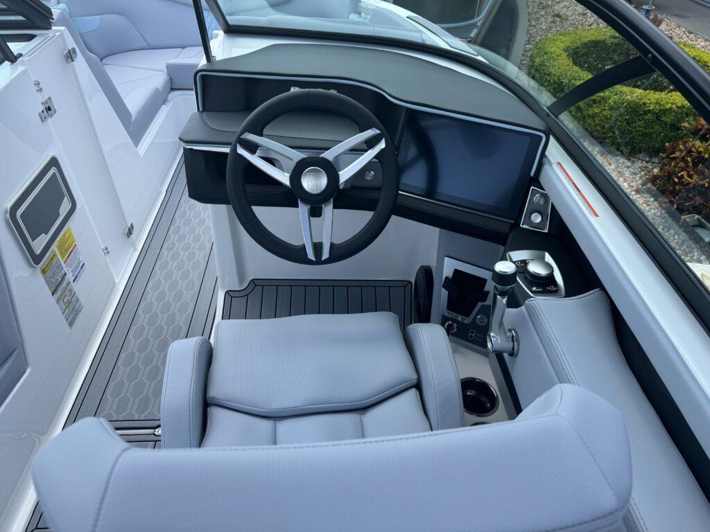 2025 MasterCraft XT22