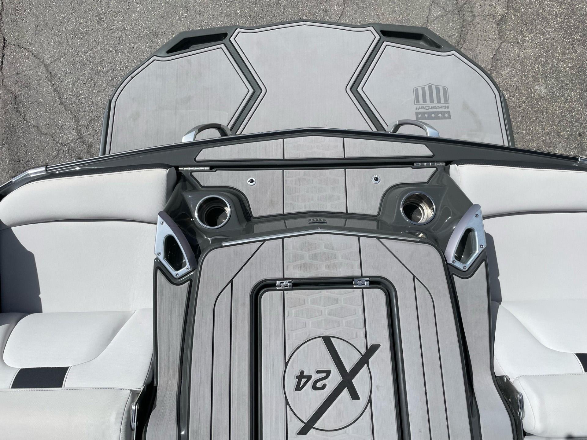 2021 MasterCraft X24