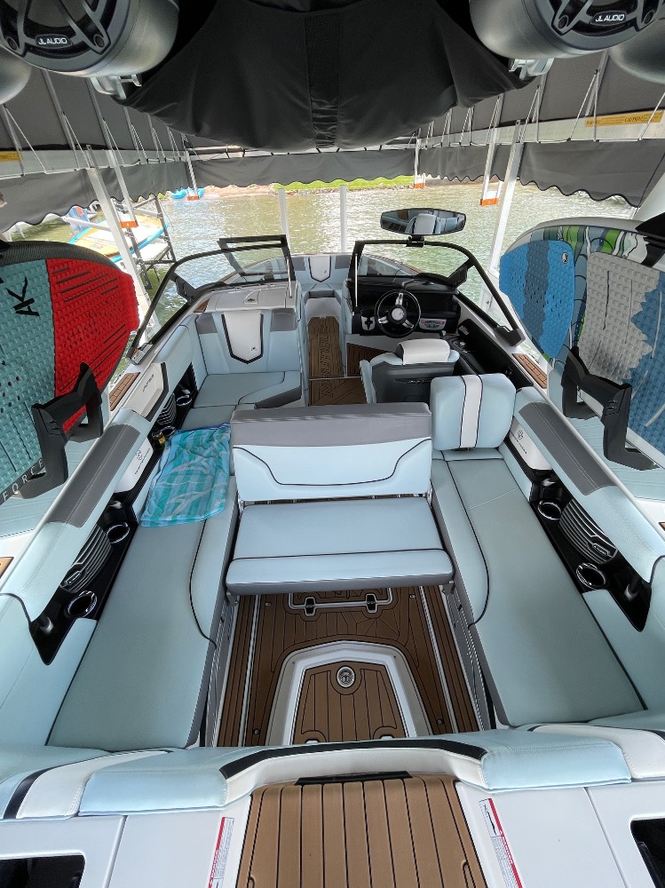 Like New 2019 Super Air Nautique G23