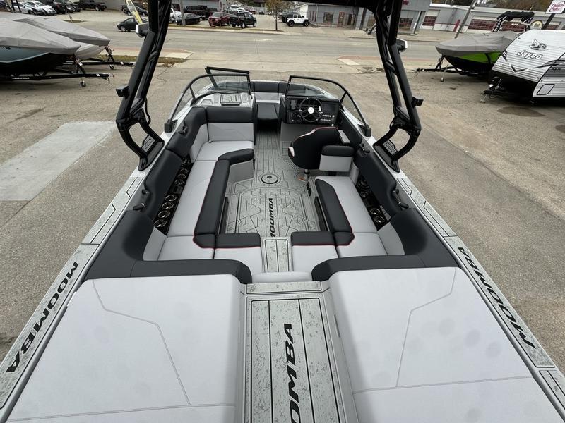 2025 Moomba Max