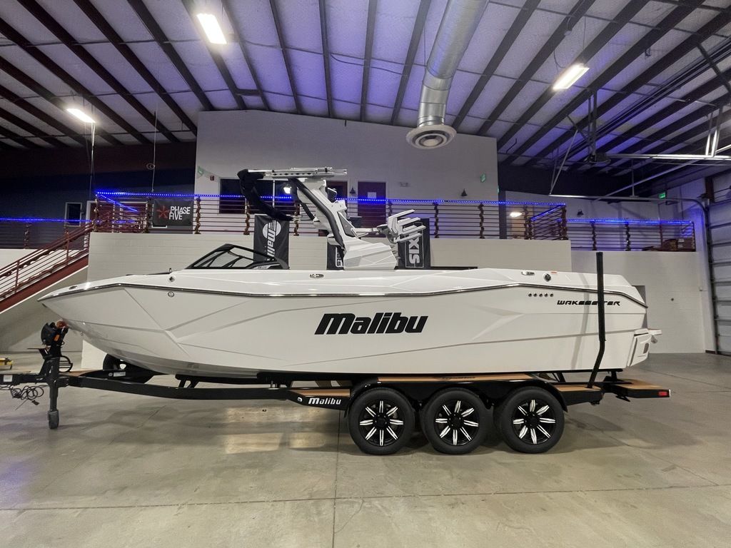 boat.Title