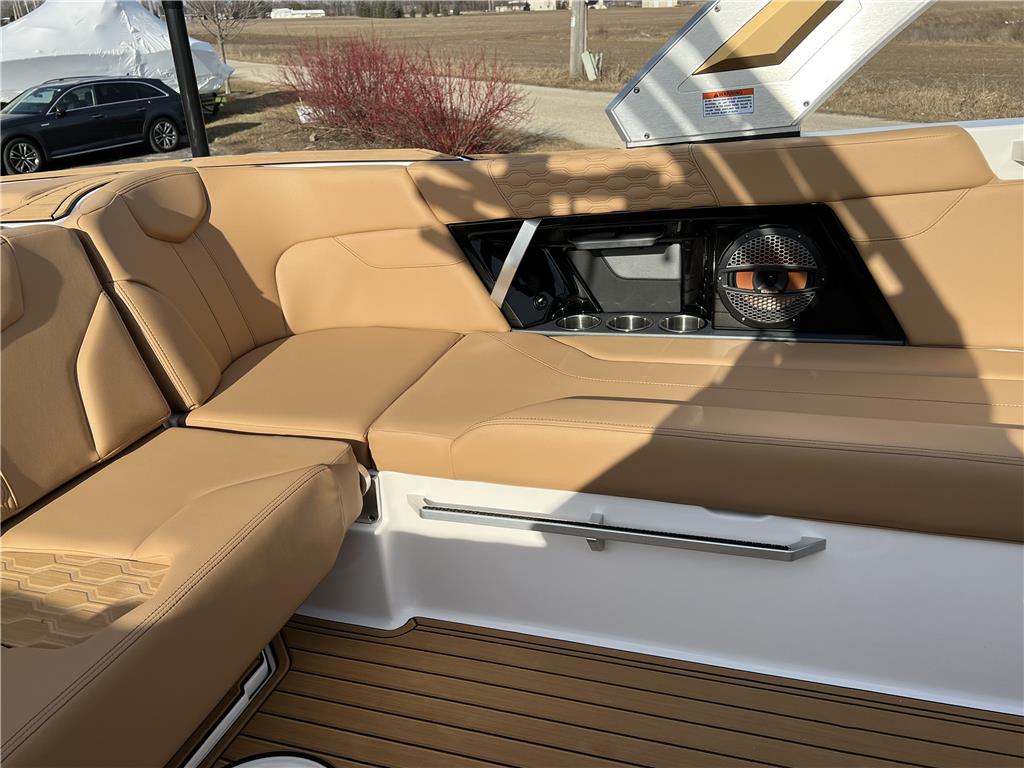 boat.Title