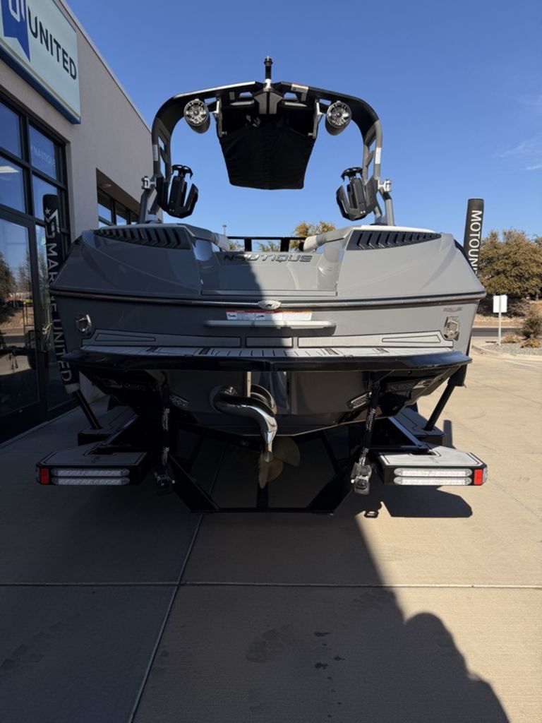 2019 Nautique G23