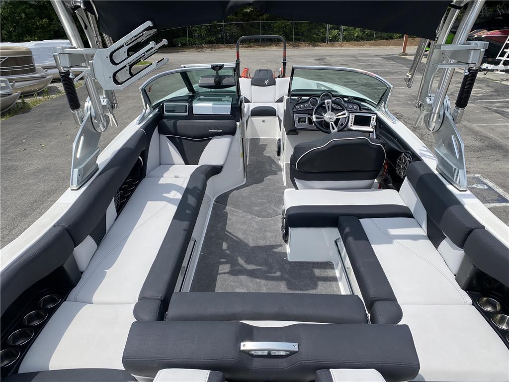 2017 MasterCraft X46