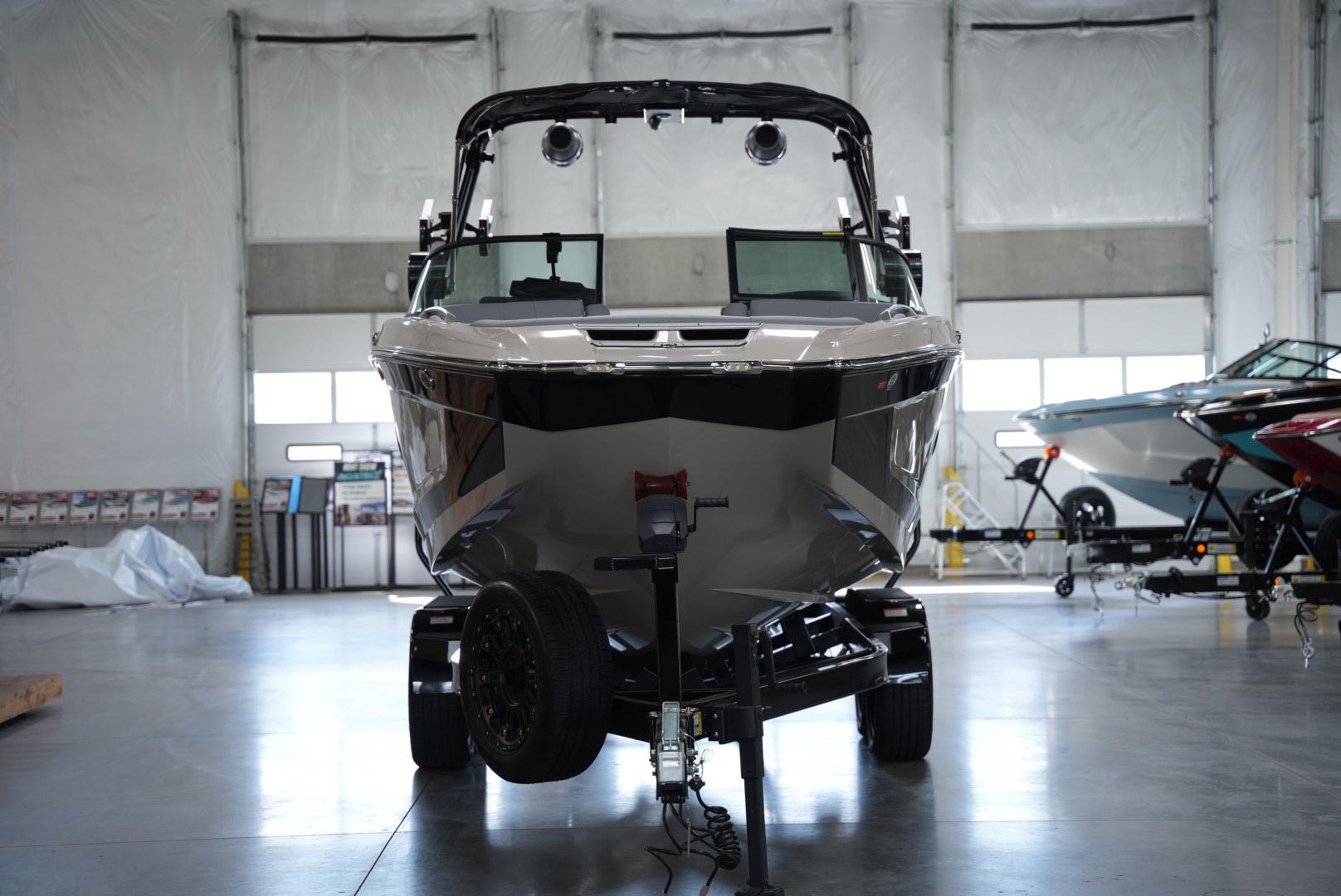 2025 MasterCraft X22 - NEW ARRIVAL &#8211; BRAND NEW COLOR! Icon